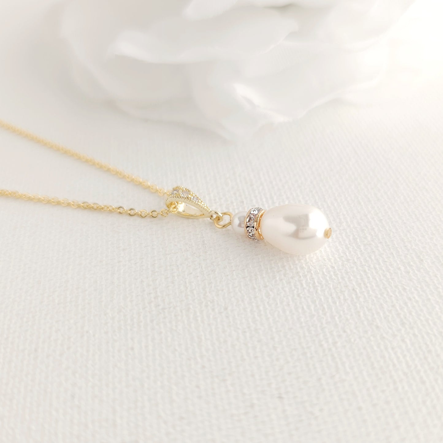 Floral Pearl Jewelry Set: Elegant Teardrop Necklace and Earrings for Weddings & Occasions- Flora