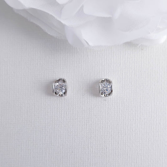 Casual Stud Earrings: Your Everyday, Minimalist Essential-Young