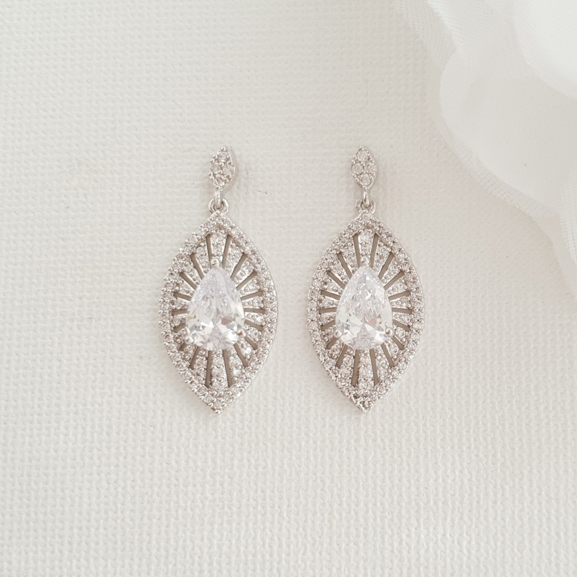 Earrings bridal online party