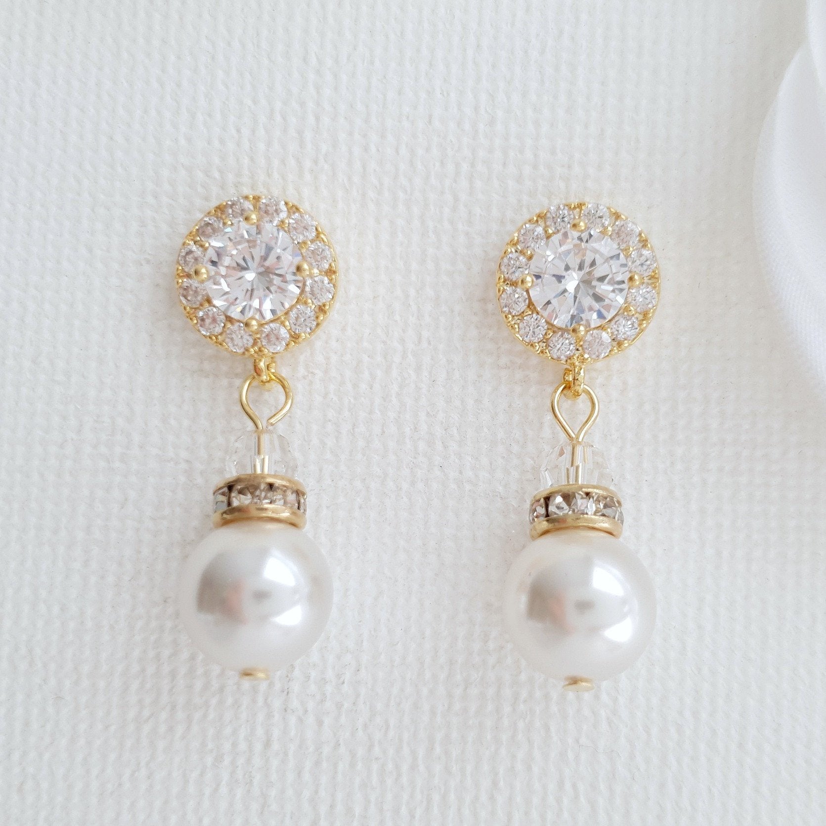 NINETTE | Pearl stud earrings, minimalist popular bridal earrings