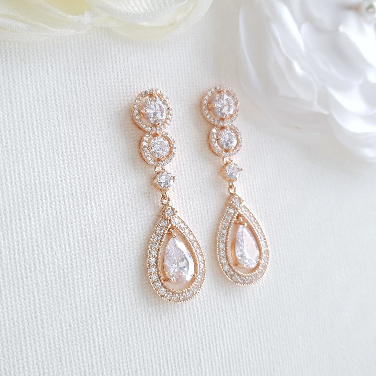 Boucles d'oreilles pendantes en or rose pour mariées et mariages - Sarah