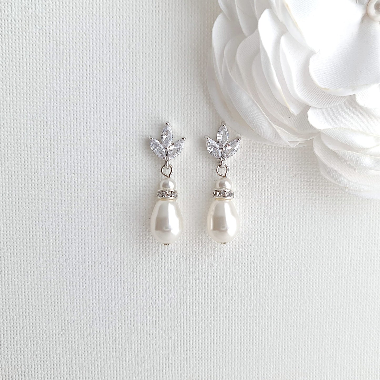 Pearl Bridal Jewelry Set in Ivory White Pearl Color with Necklace, Backdrop & Earrings-Katie