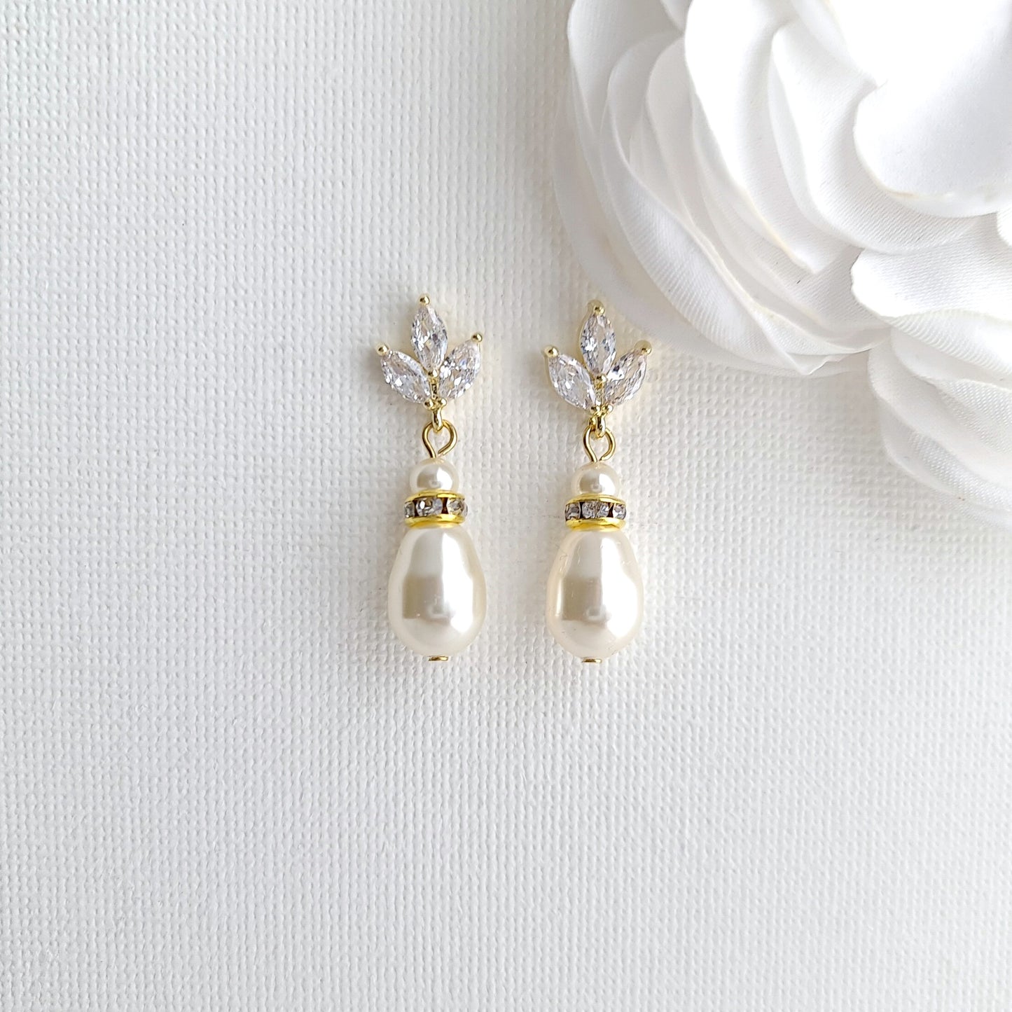 Pearl Necklace and Earrings Wedding Jewelry Set- Katie