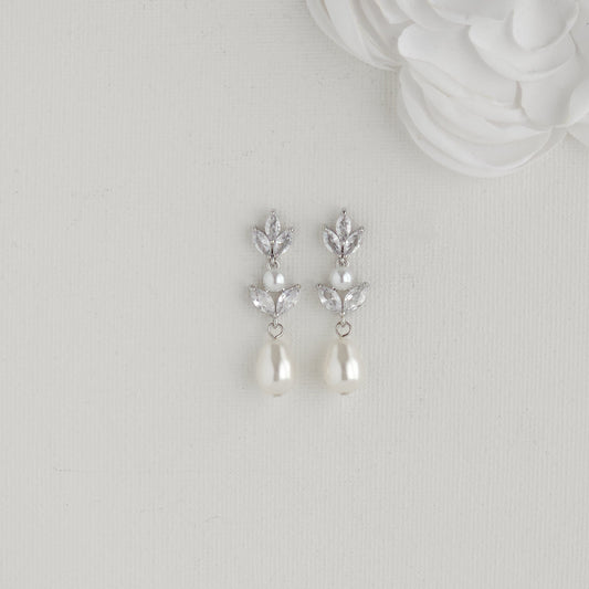 Boucles d'oreilles perle larme pour les mariages en argent - Ella