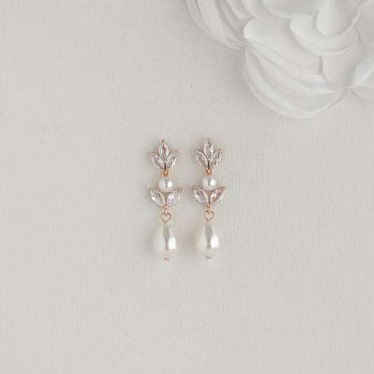 Boucles d'oreilles perle larme pour les mariages en argent - Ella