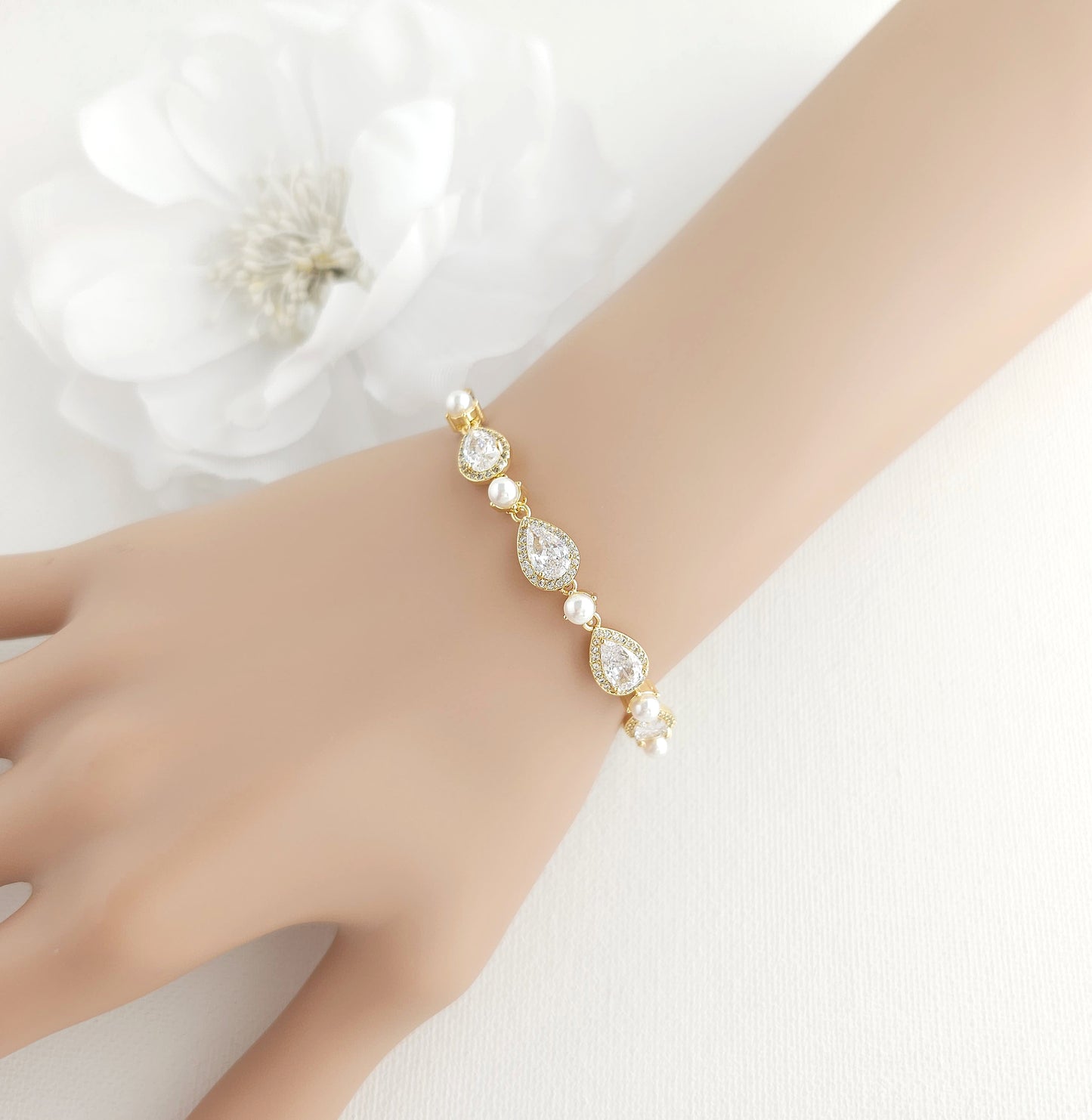 Rose Gold Bracelet with Pearls-Emma