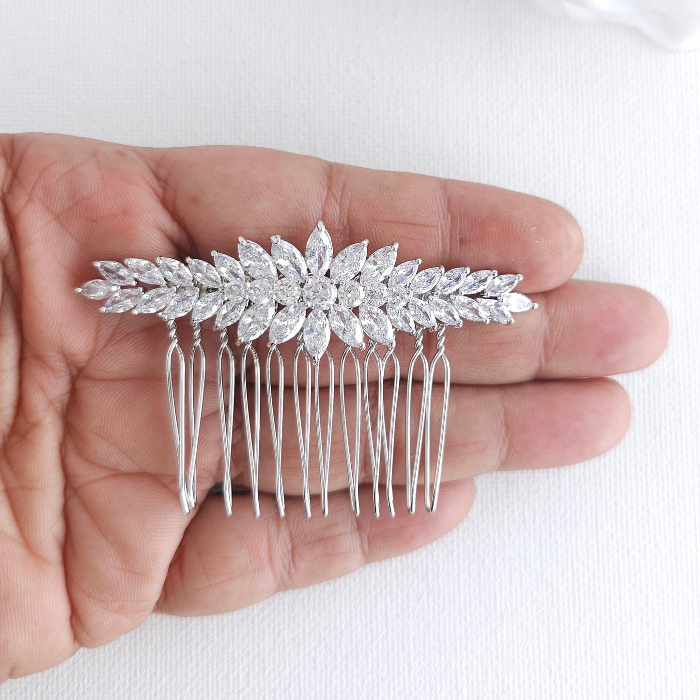 Yellow Gold Hair Comb for Wedding Veil | Sleek Marquise CZ Design– Giselle