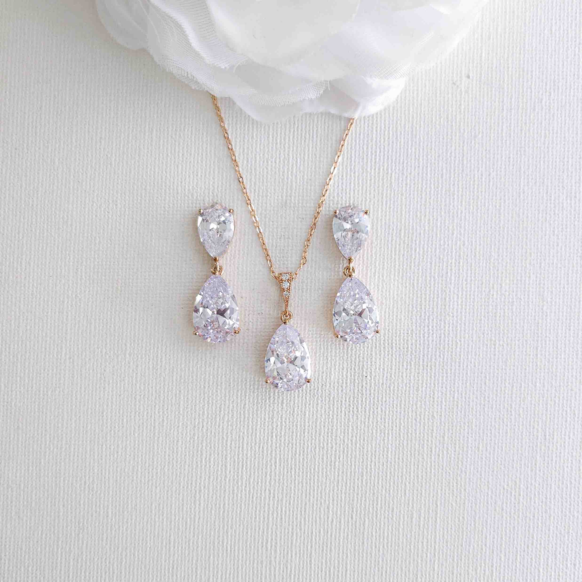 Vintage Cubic Zirconia Wedding Earrings and Necklace Jewelry buying Set, Round Crystal Drop Bridal Jewelry Set, Bridesmaids Jewelry Set, Gift Set