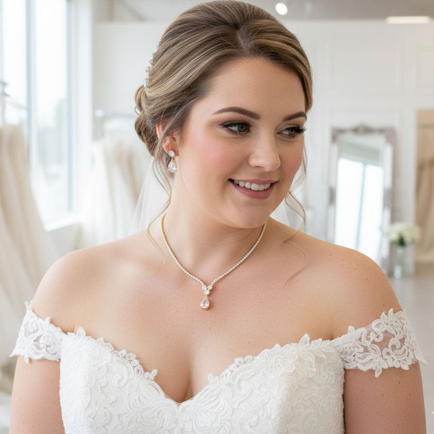 Sparkly & Traditional Bridal Necklace in Rose Gold for Brides to Be Gold 18K + Earrings Sparkly & Traditional Bridal Necklace in Rose Gold for Brides to Be Gold 18K + Earrings