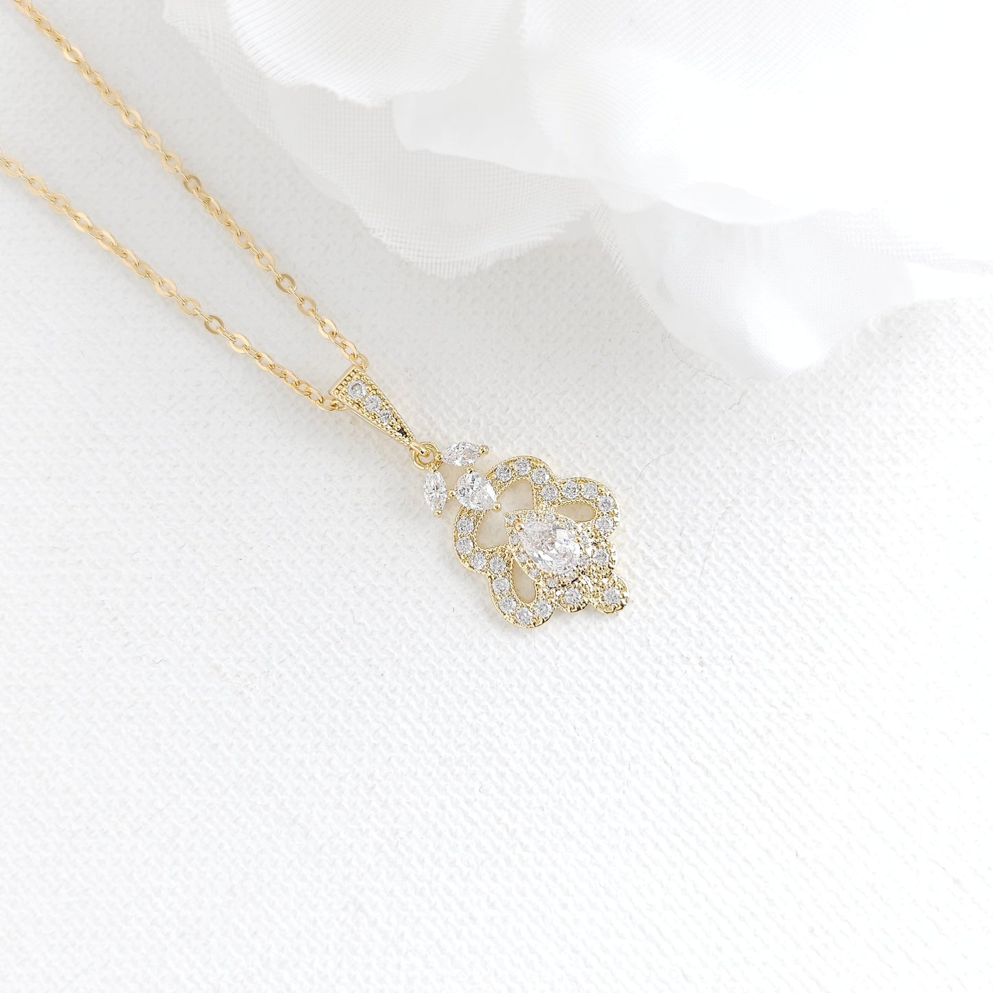 Vintage Style Bridal Jewelry Set (Earrings & Necklace) - Norma