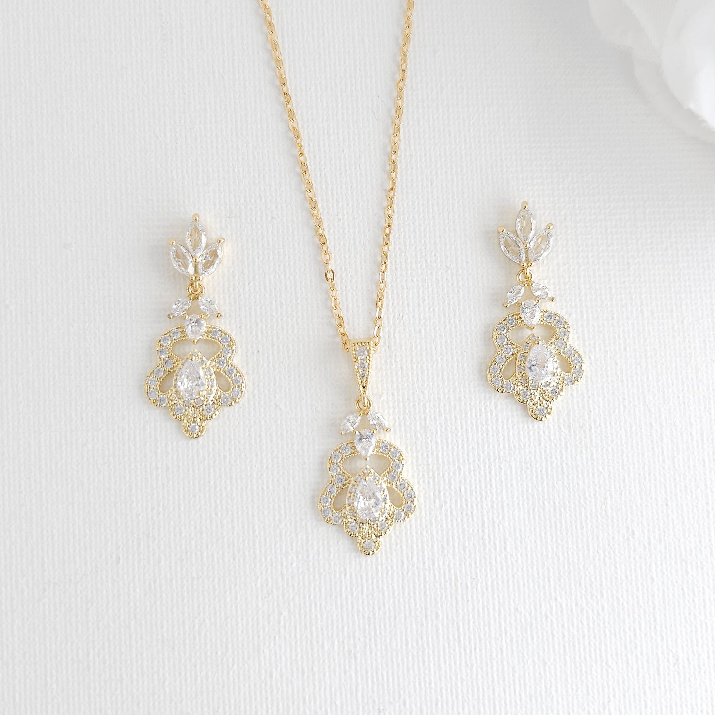 Vintage Style Bridal Jewelry Set (Earrings & Necklace) - Norma