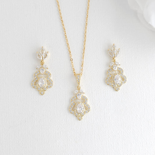 Vintage Gold Jewelry Set (Earrings & Necklace) - Norma