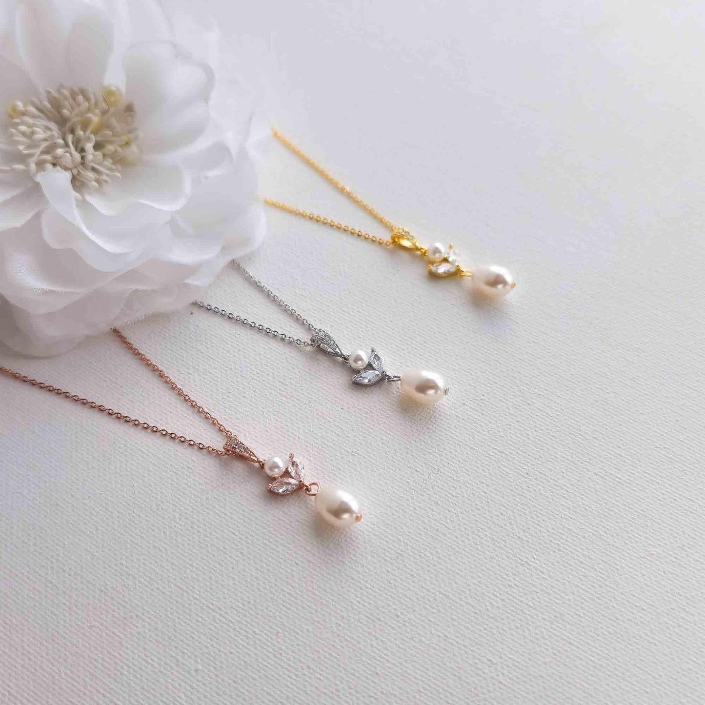 Gold Teardrop Pearl Pendant Necklace - Leila