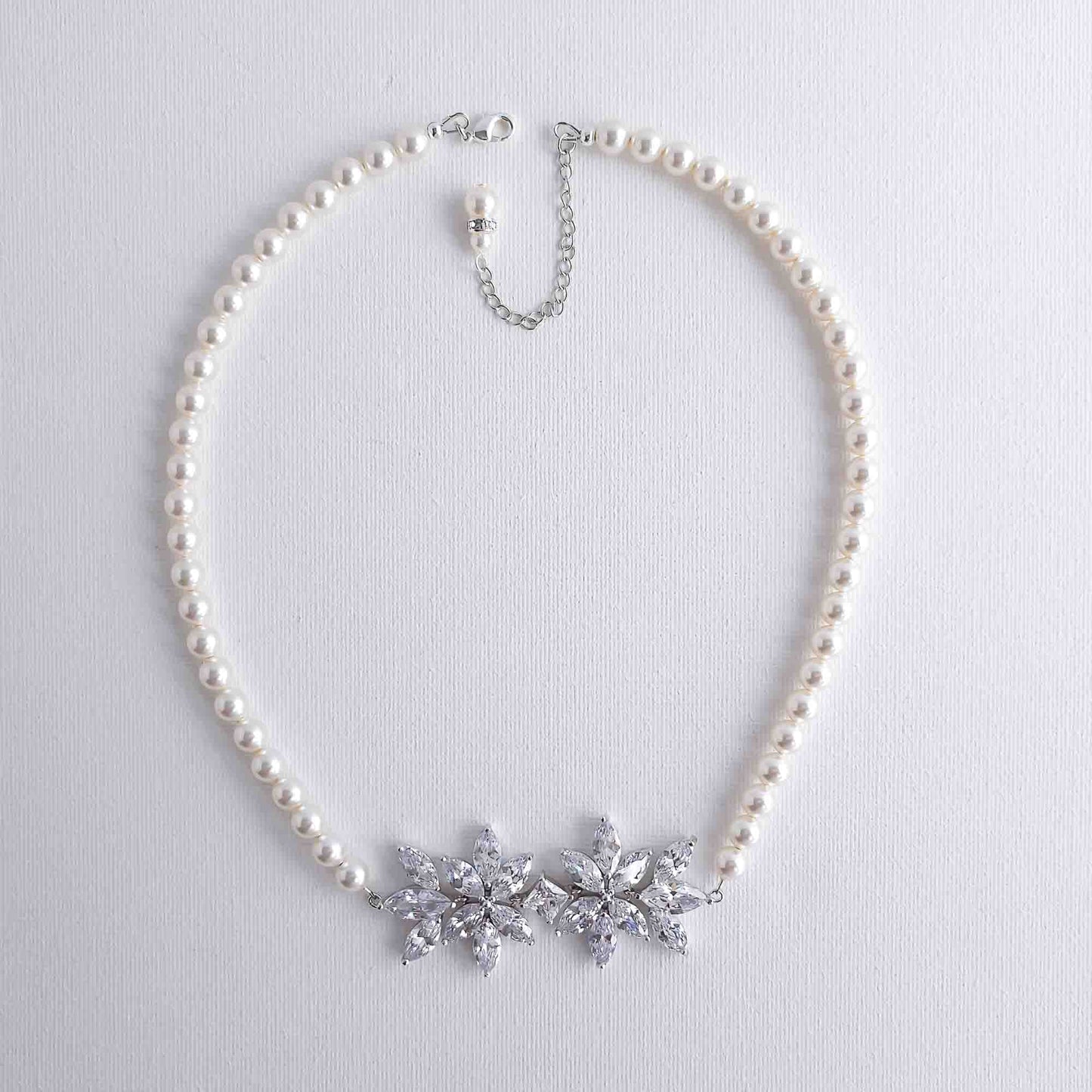 Ensemble de bijoux de mariée en perles de couleur perle blanche ivoire avec collier, toile de fond et boucles d'oreilles-Katie