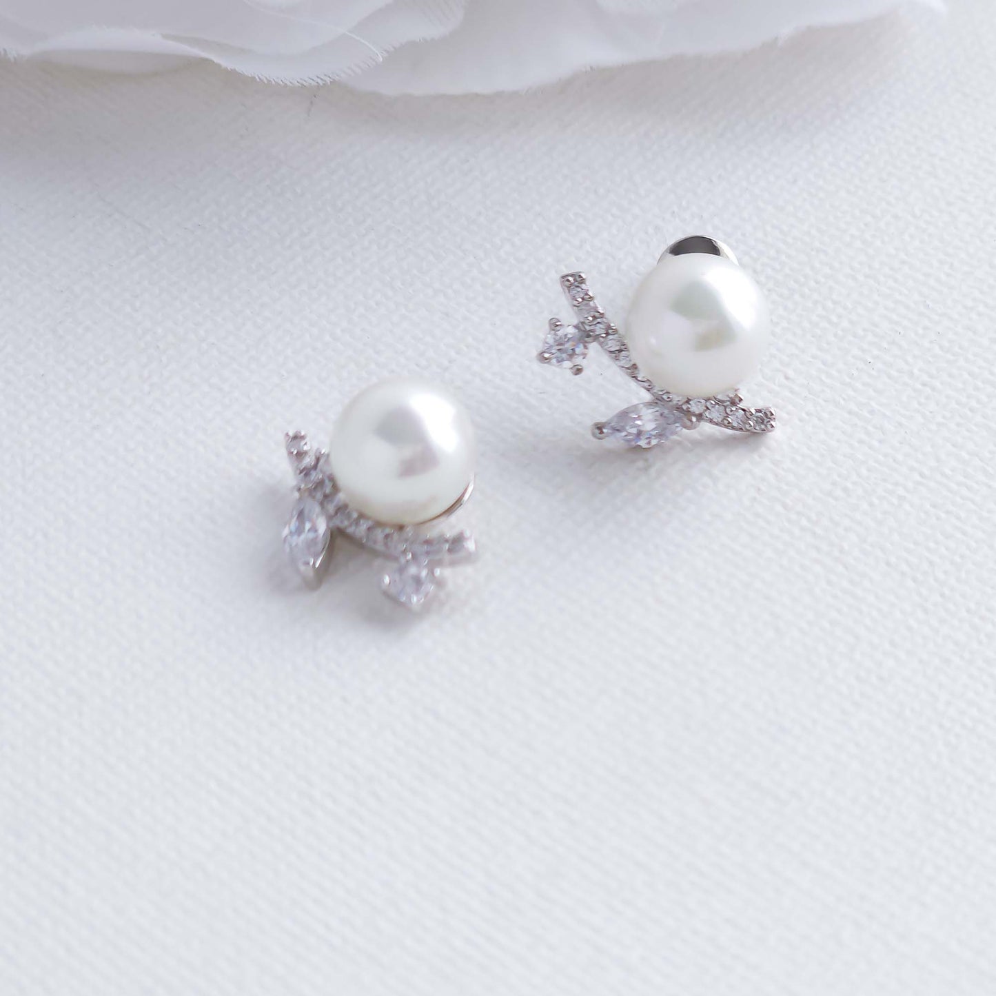 Small Leaf and Pearl Stud Earrings for Women-Everly