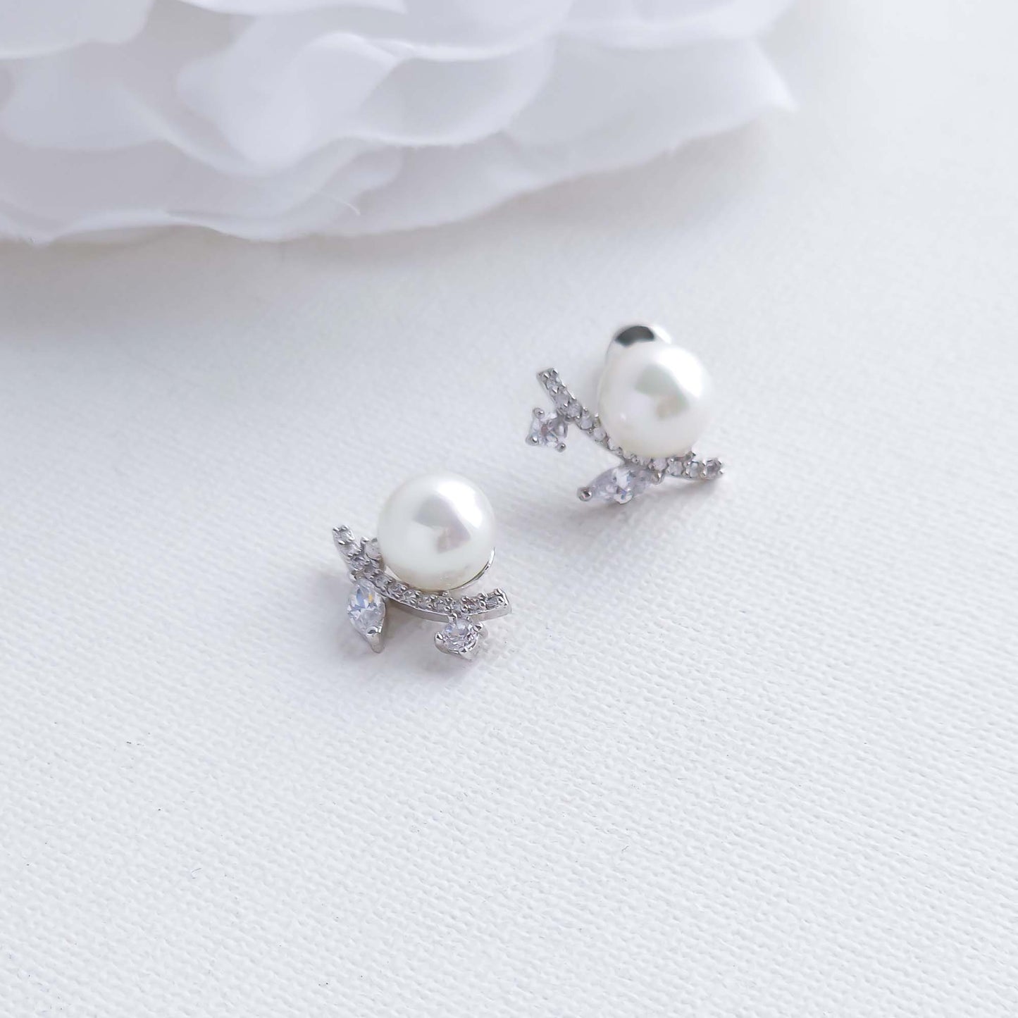 Small Leaf and Pearl Stud Earrings for Women-Everly