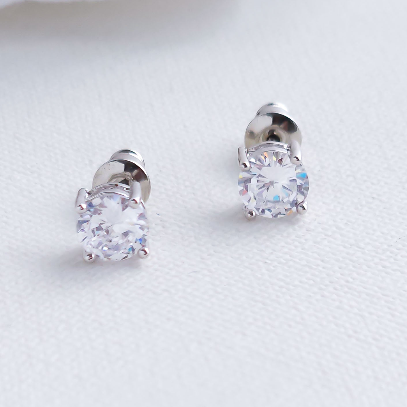 Simple Round CZ Stud Earrings-Liv