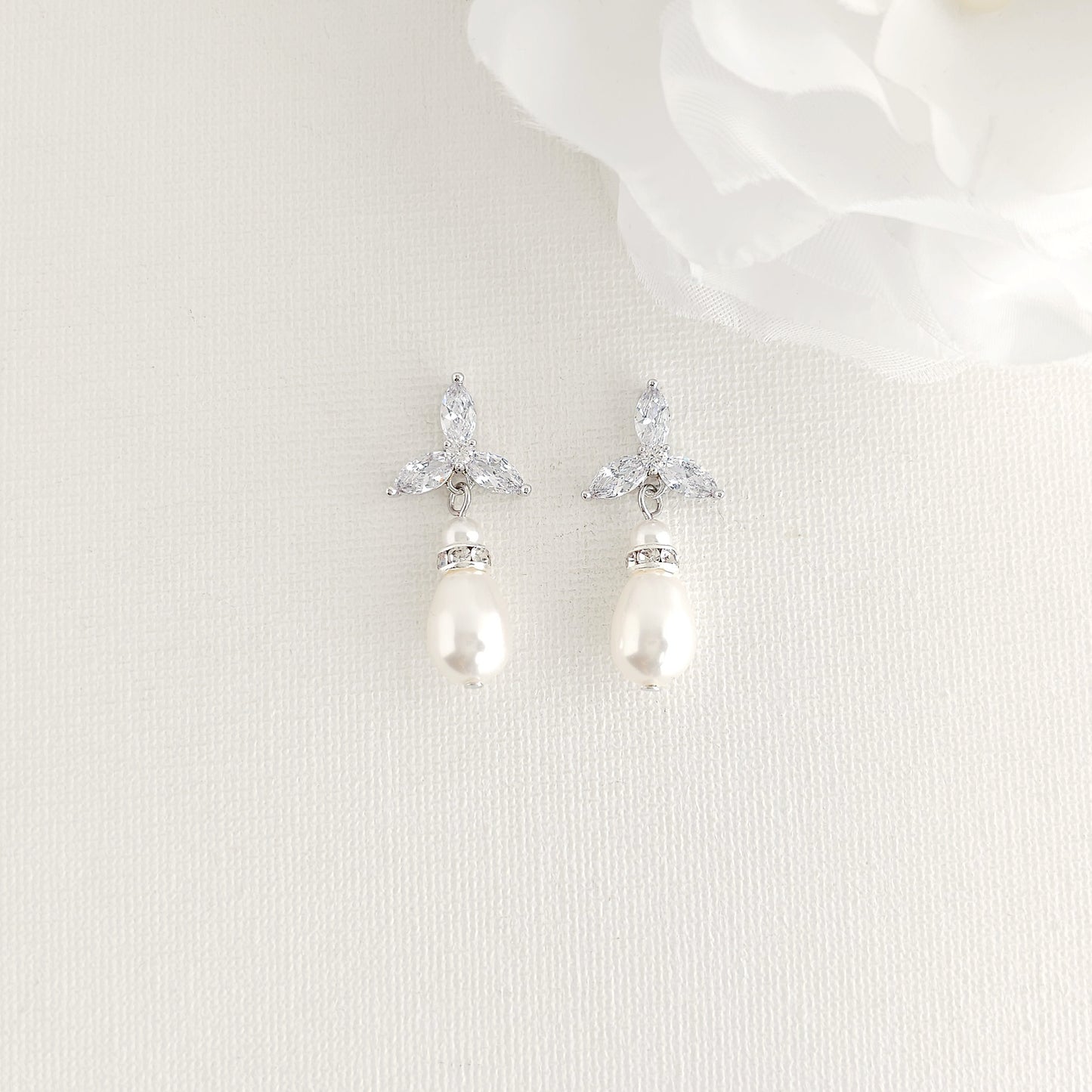 Rose Gold Flower Pearl Earrings: Simple Elegance for a Bridal Look- Flora