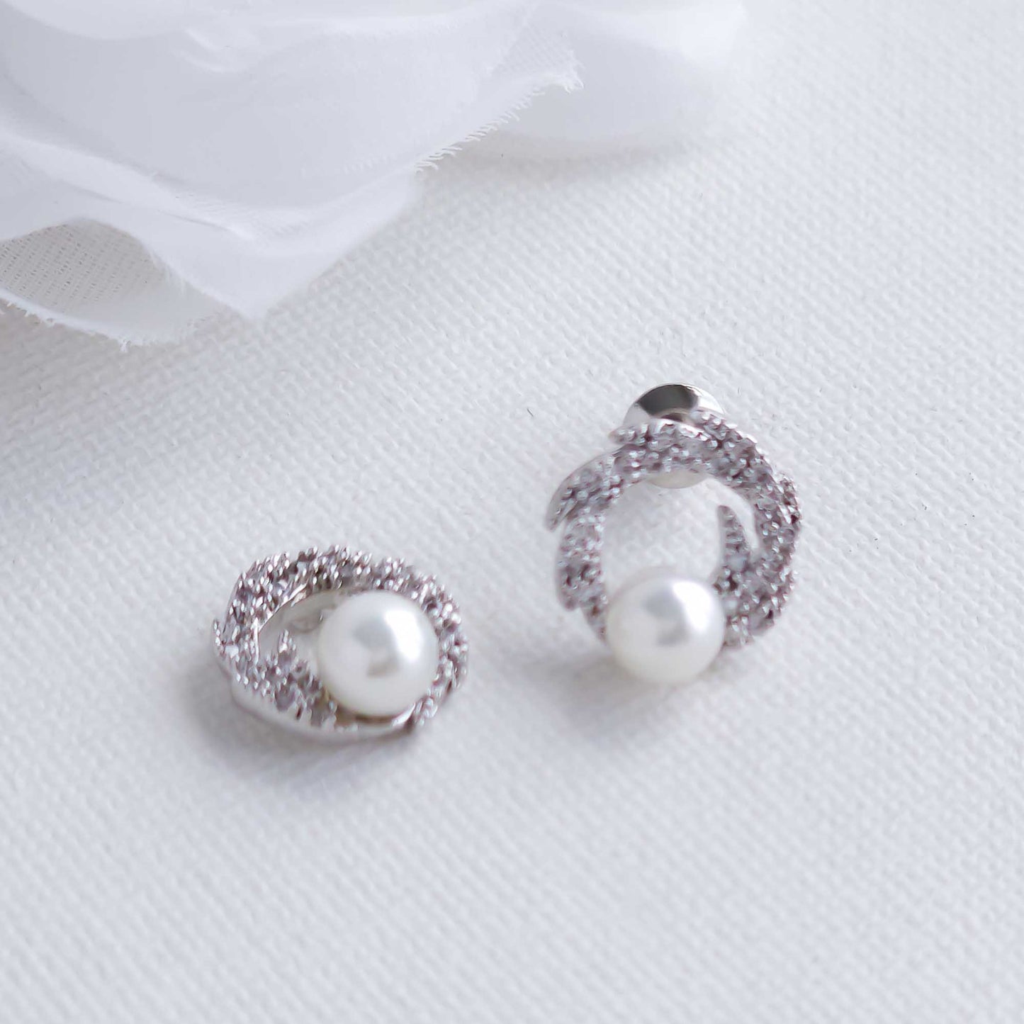 Wreath Earrings with Pearl -Vivian