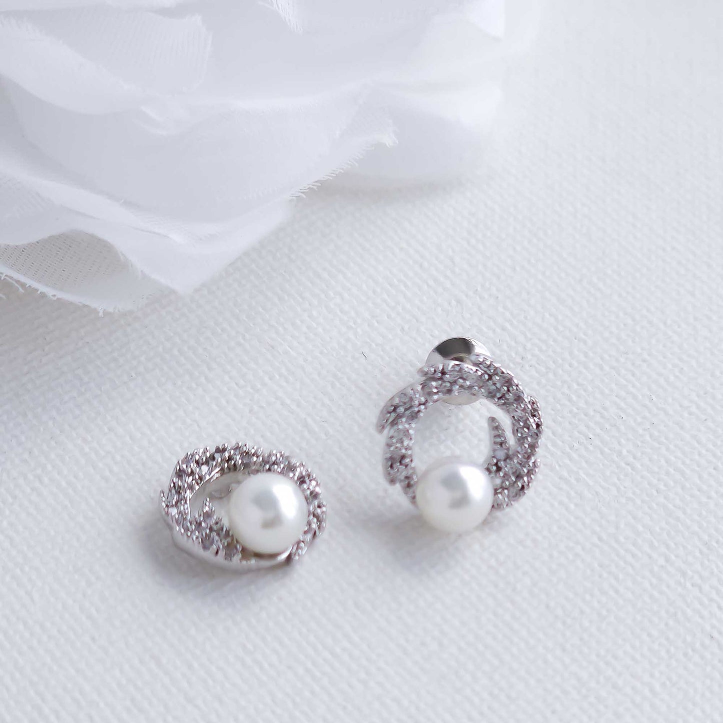 Wreath Earrings with Pearl -Vivian