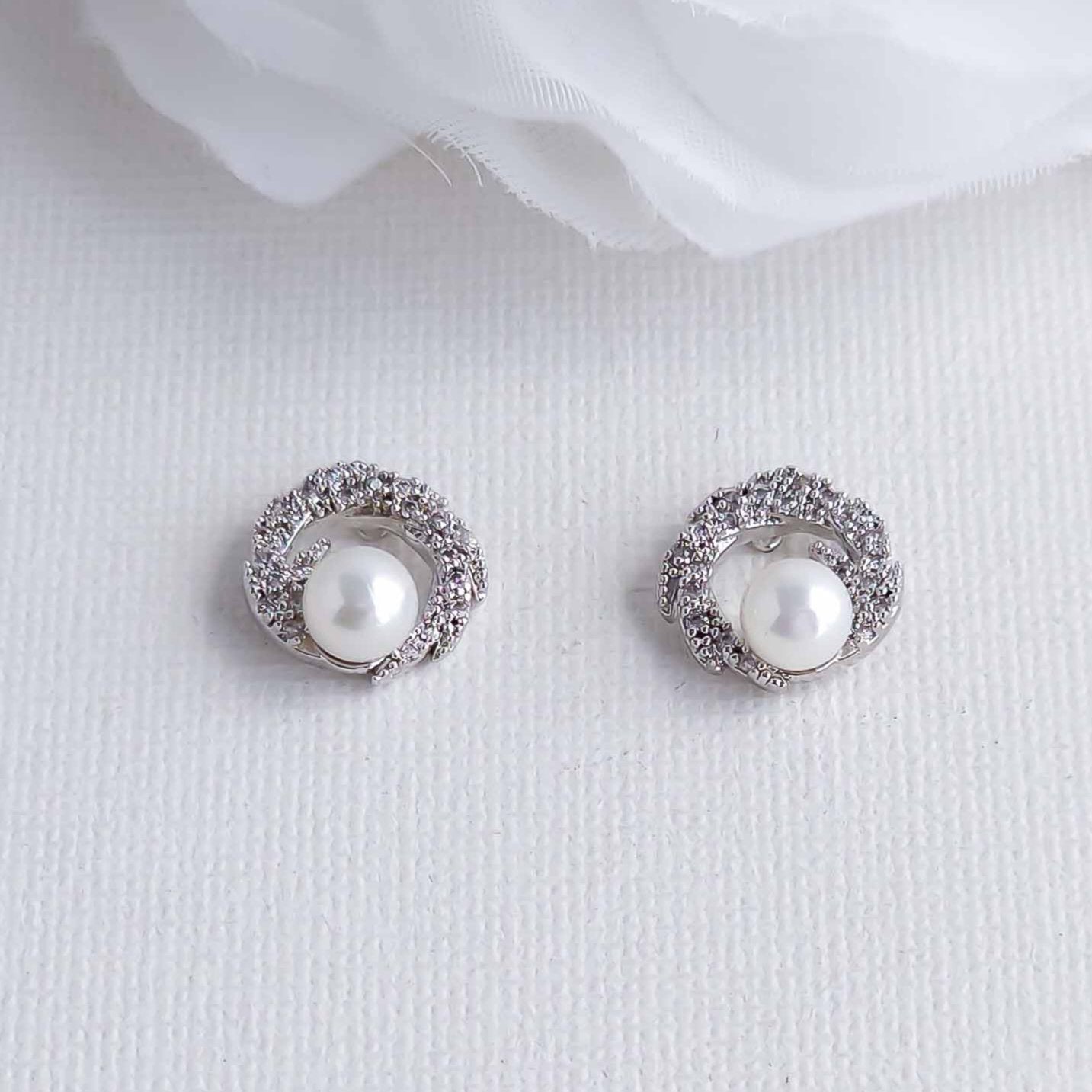 Wreath Earrings with Pearl -Vivian