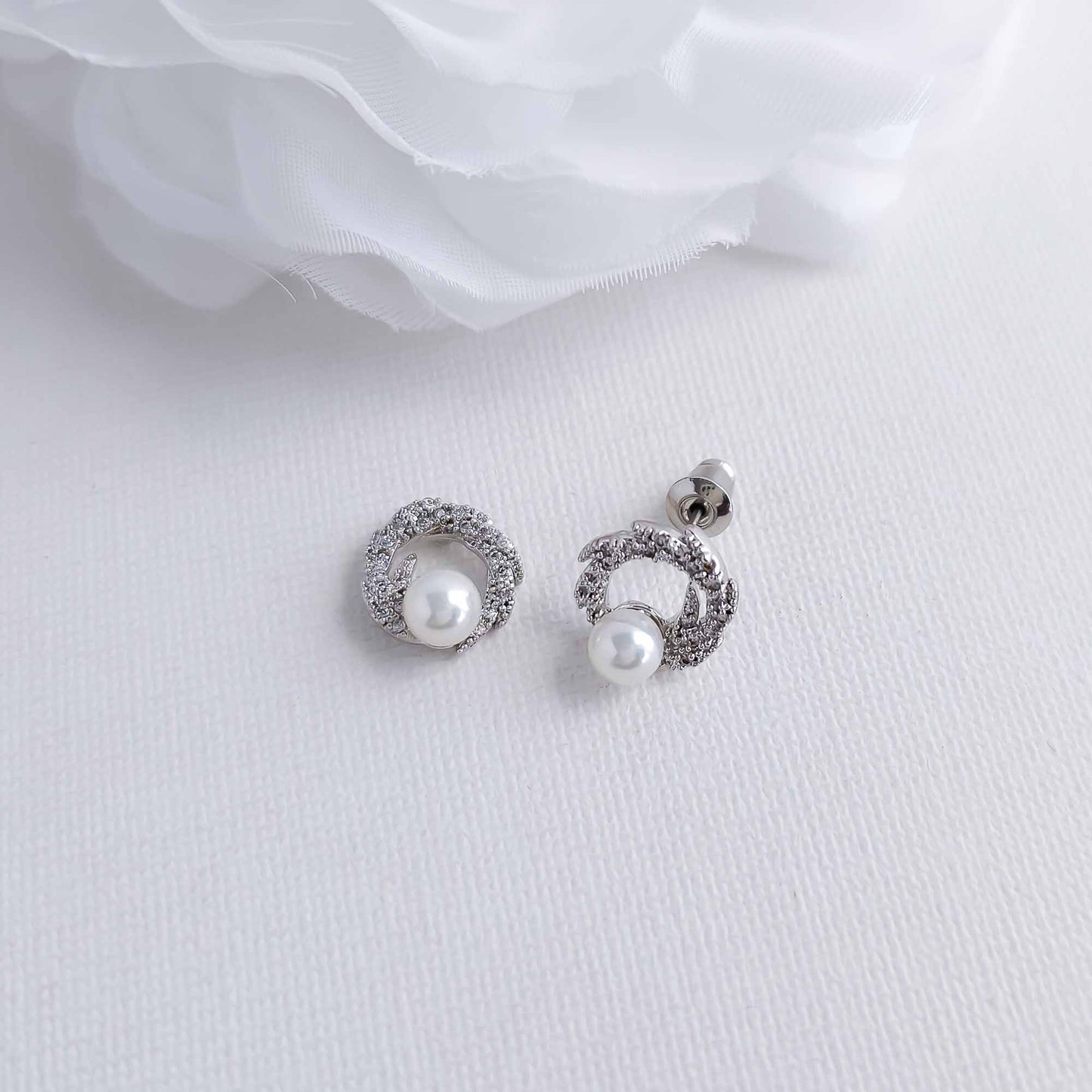 Wreath Earrings with Pearl -Vivian