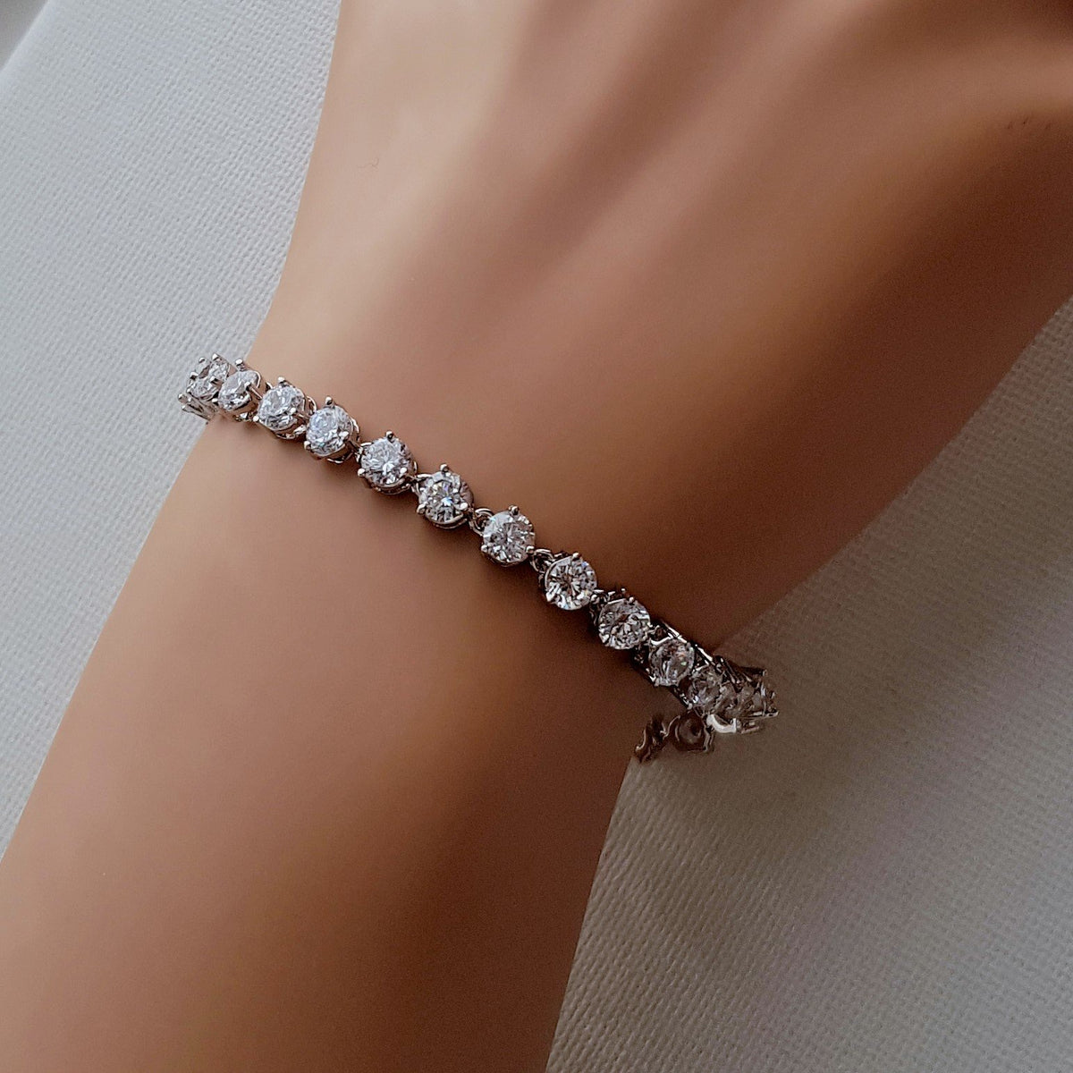 Round Cubic Zirconia Array Bracelet-Hazel - PoetryDesigns