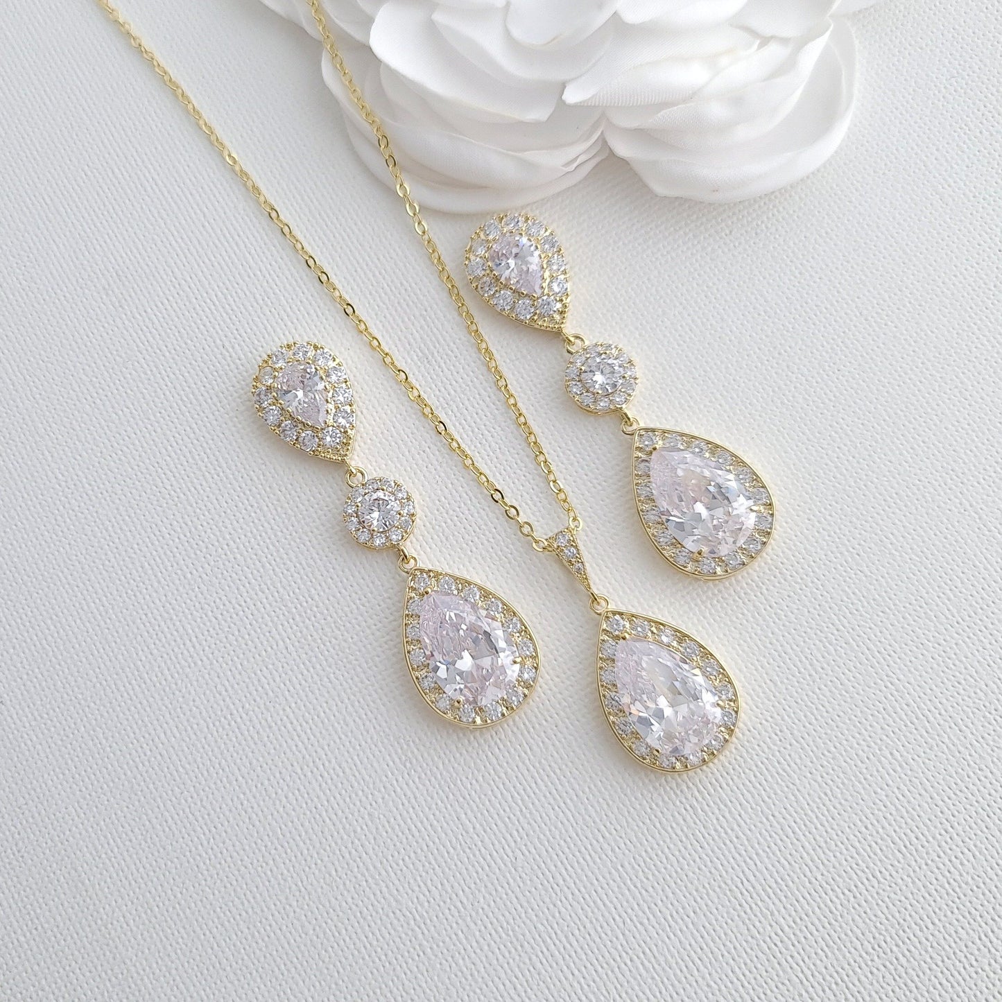 simple gold wedding necklace