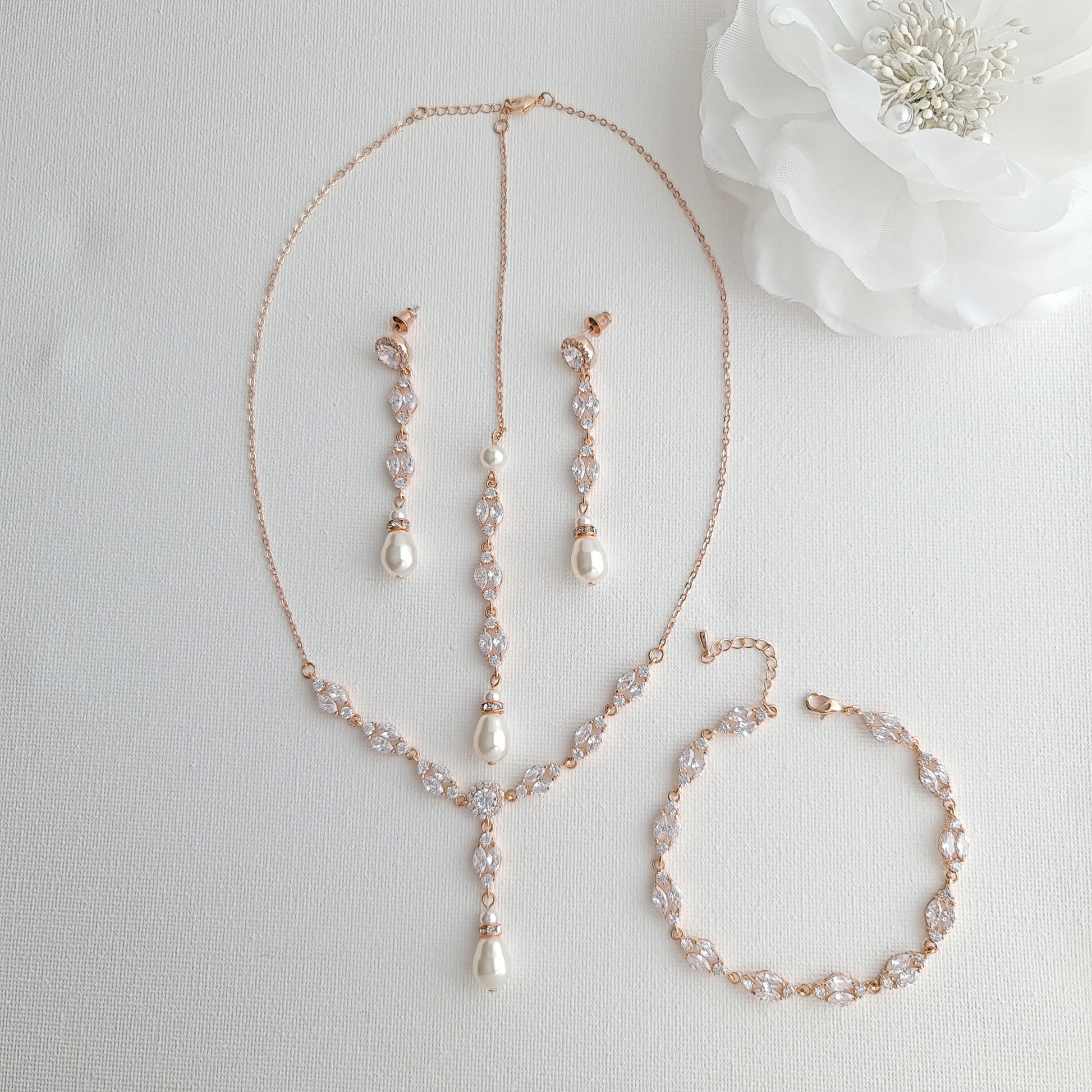 rose gold dress matching jewellery Matching Jewelry Metals with Dresses: The Ultimate Styling Guide