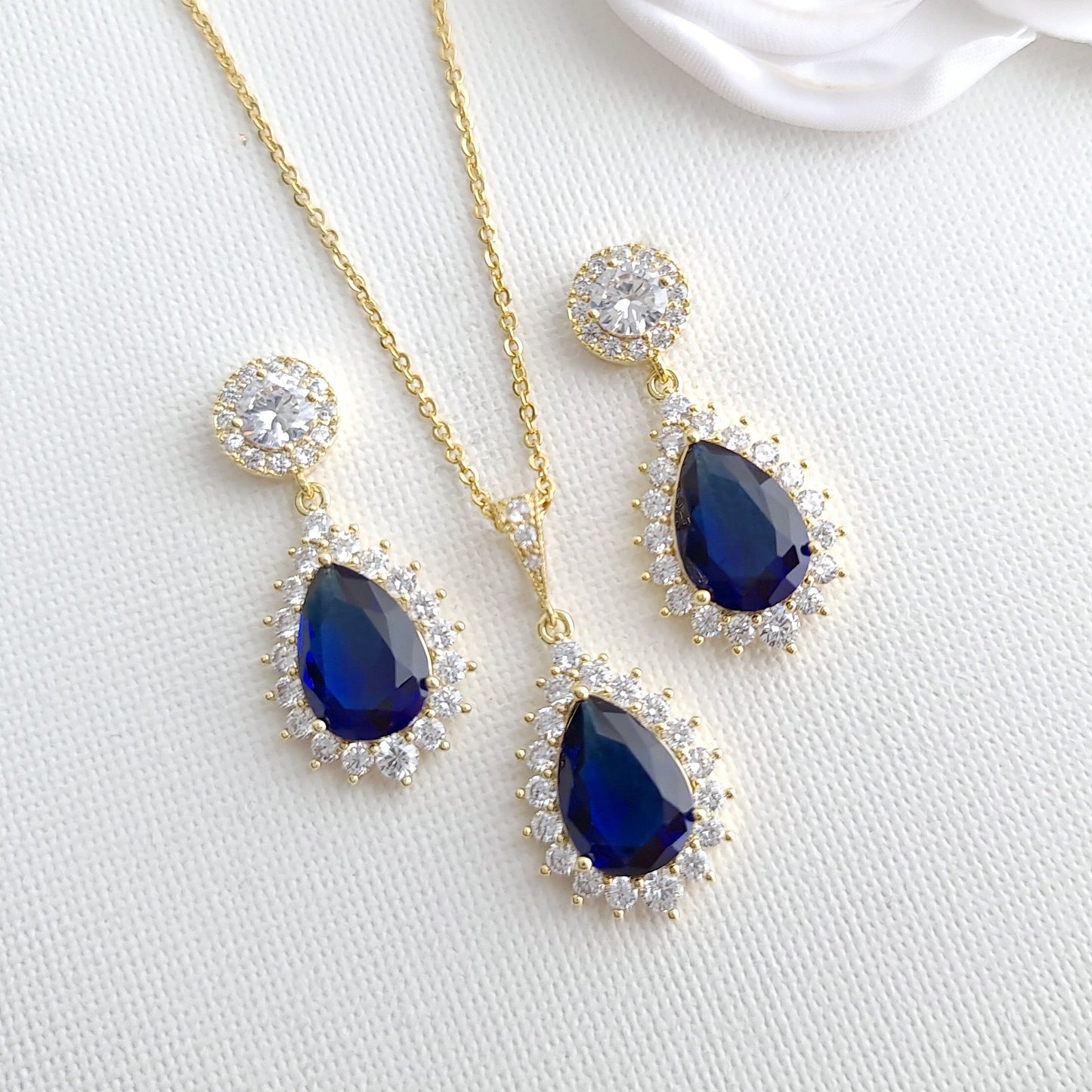 Blue Earrings Bracelet Necklace Set in Gold-Aoi