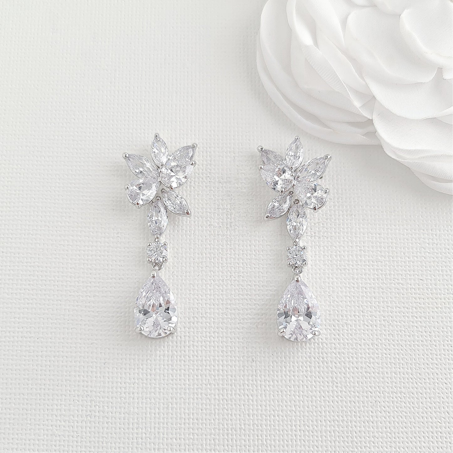 Gold Floral Earrings and Teardrop Bracelet Set for Weddings-Ivy