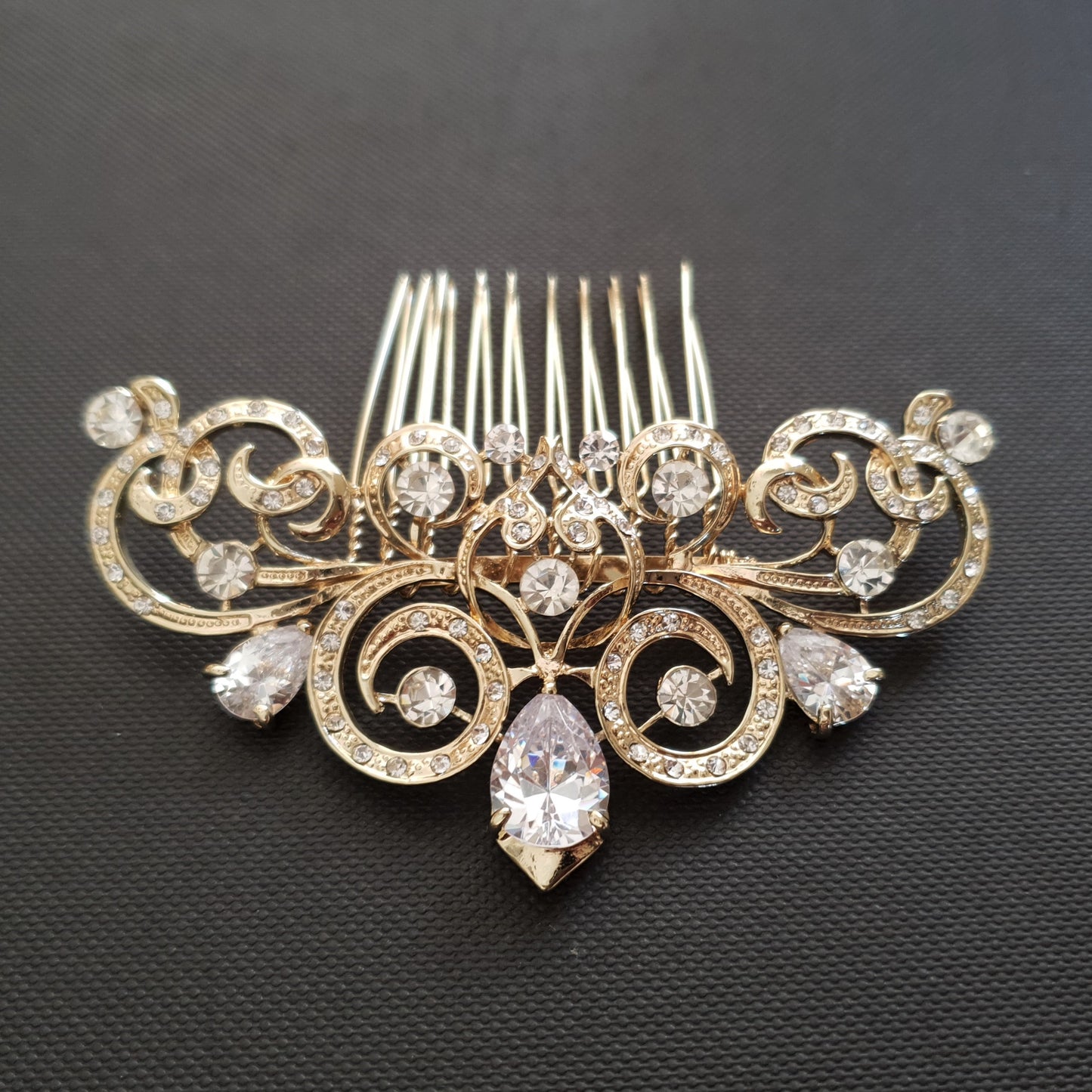 Peigne à cheveux de mariée décoratif de style victorien en or-Agatha