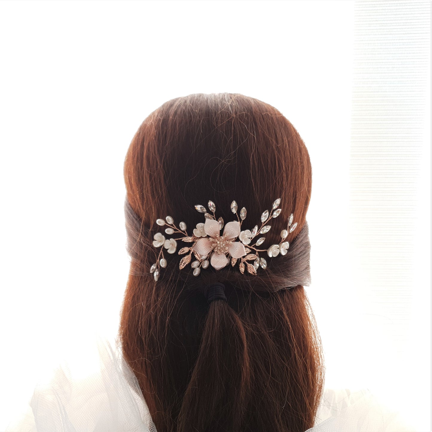Morceau de cheveux de mariage fleur d'argent-Freya