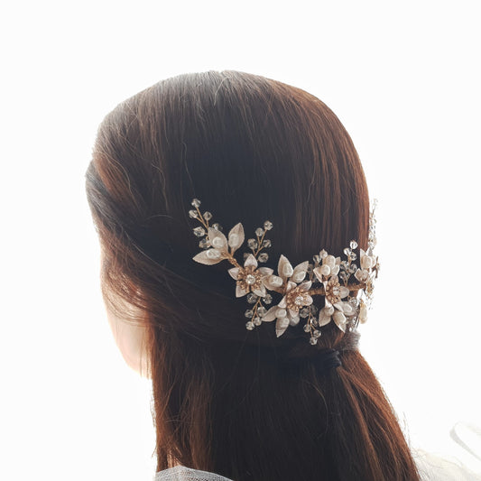 Peigne à cheveux de mariée Statement avec feuilles d'or et fleurs-Liane