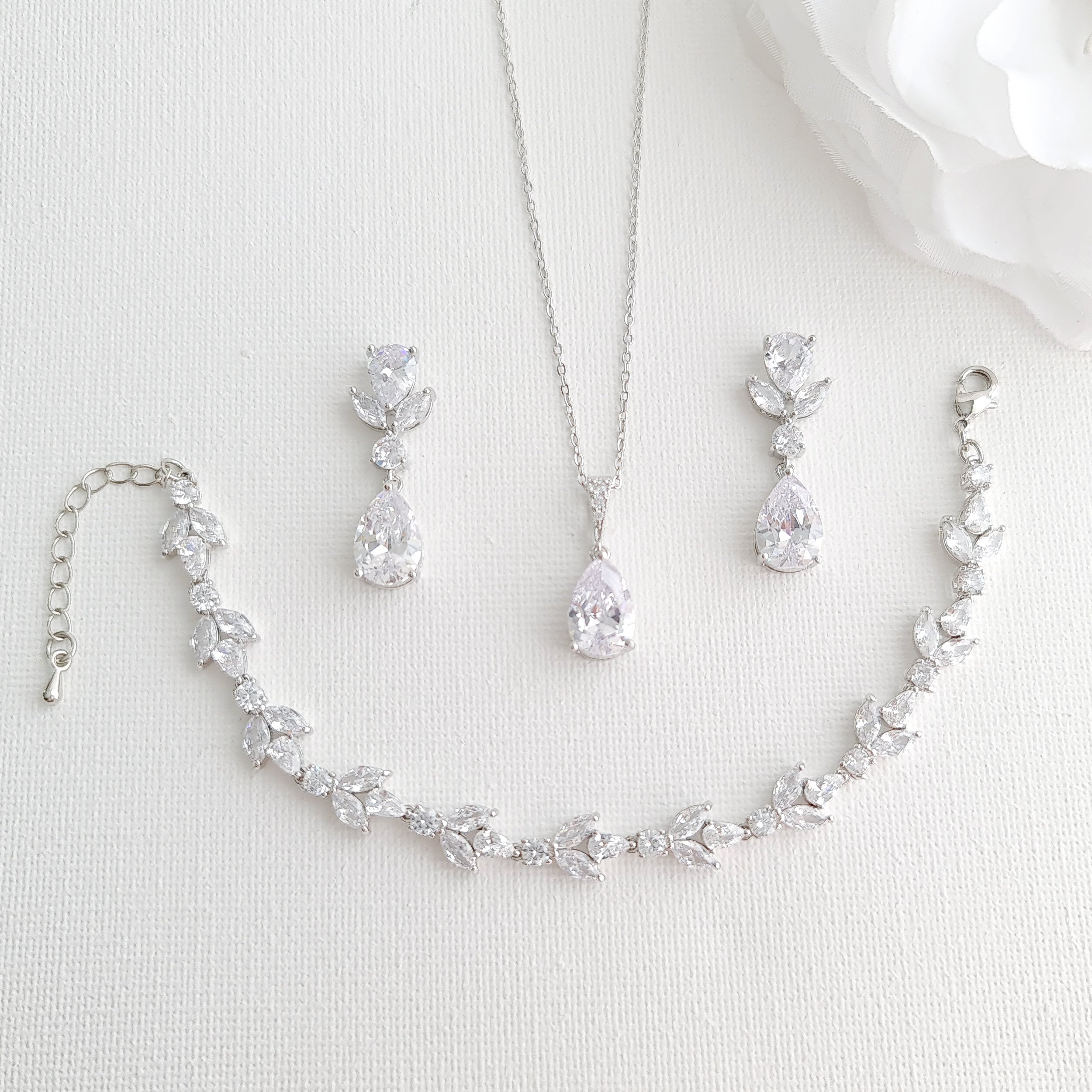 Silver Necklace With Earrings Set For Women And Girls - Silver Palace