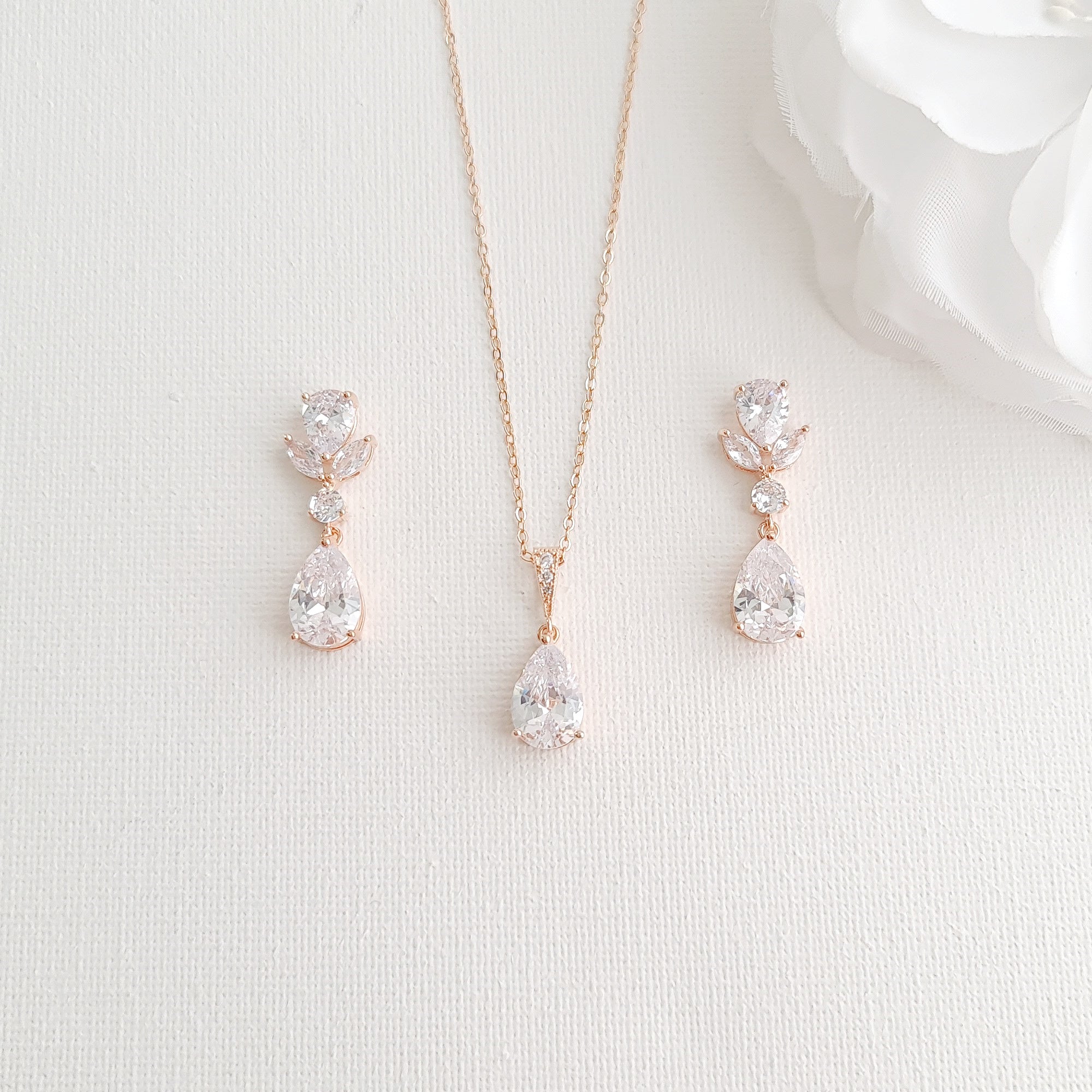 Dainty necklace and earring shop set