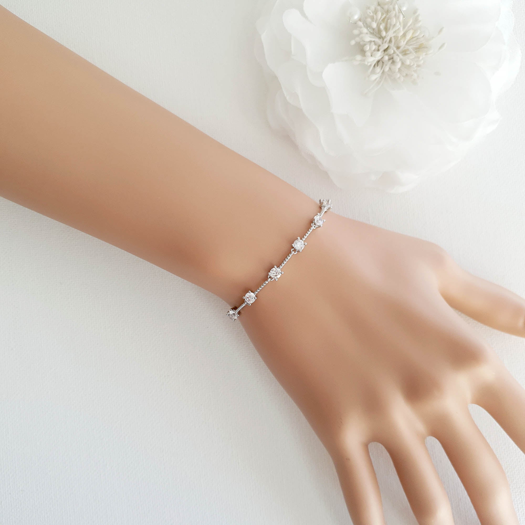 BUAJIUBUA Bangles Bracelets for Women Silver Jewelry for Women Girls Teens  Link Chain Bracelets Set for