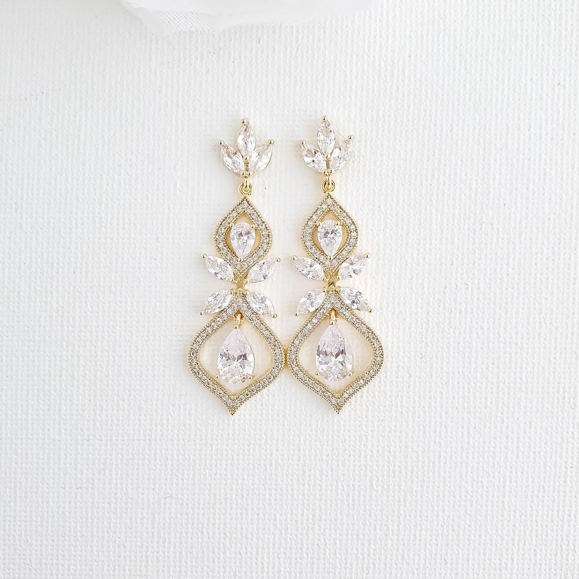 Long Bride Earring for Weddings, A Popular Design with Brides & Women –  PoetryDesigns