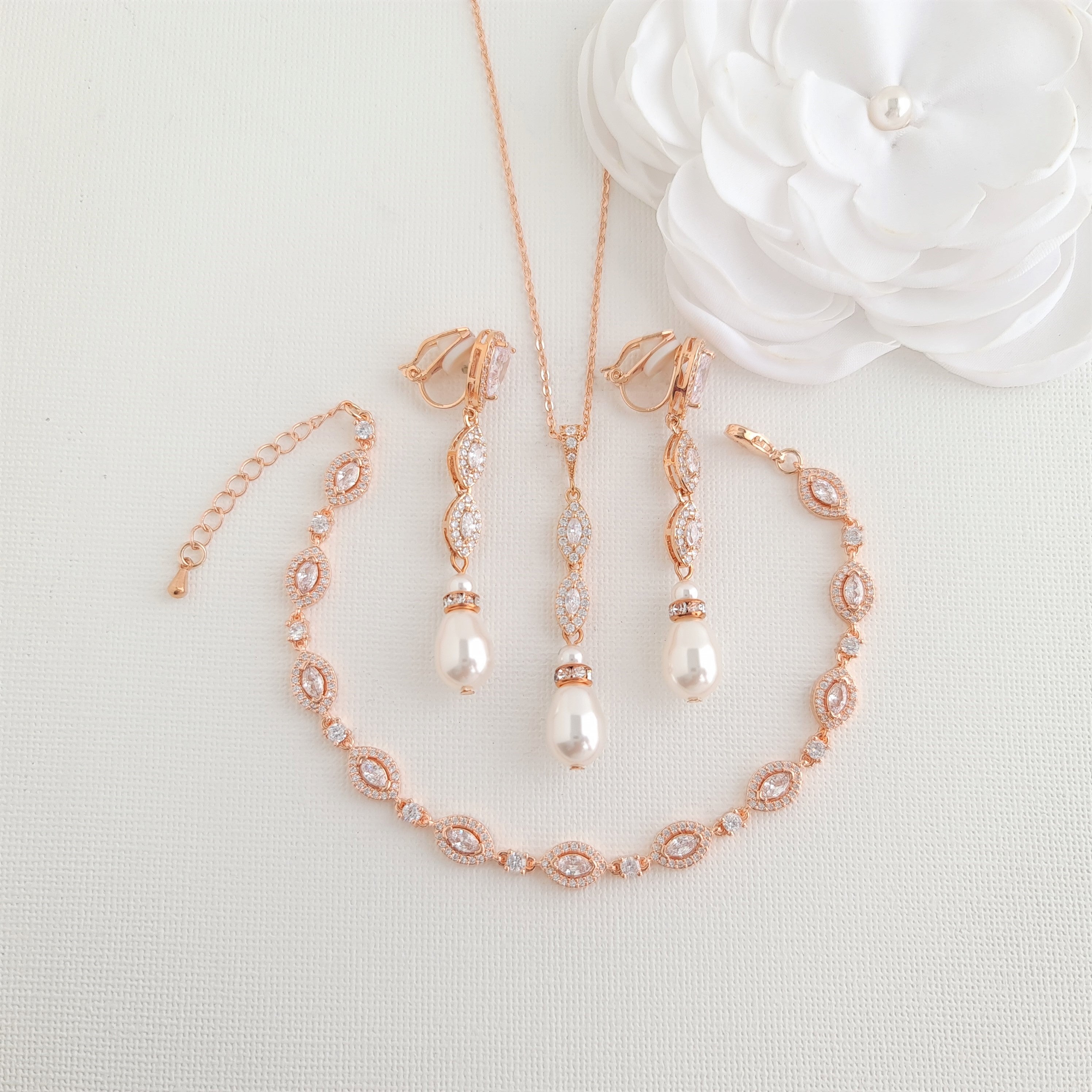 Clip on pearl 2025 earrings and necklace set