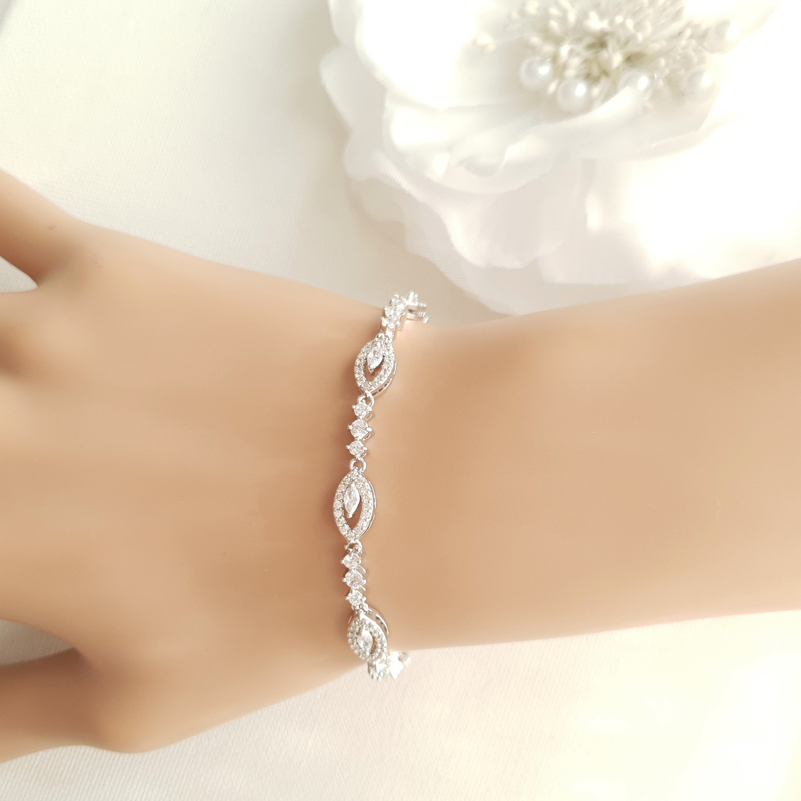 Love Brilliant Design Silver Color Bracelet For Women & Girls - Style  Lbra104 at Rs 200.00 | Silver Bracelets | ID: 26090787912