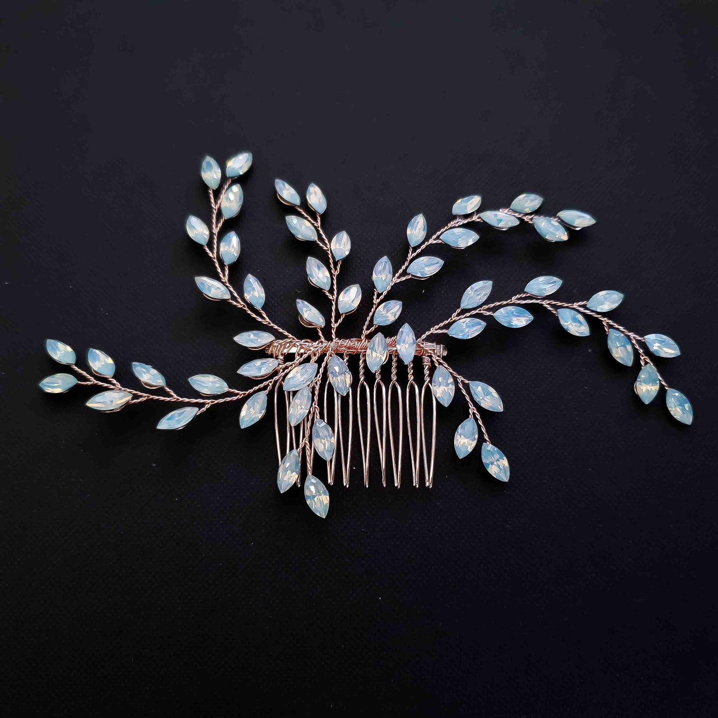 Peigne à cheveux simple en or rose avec cristaux d'opale bleue - Laura