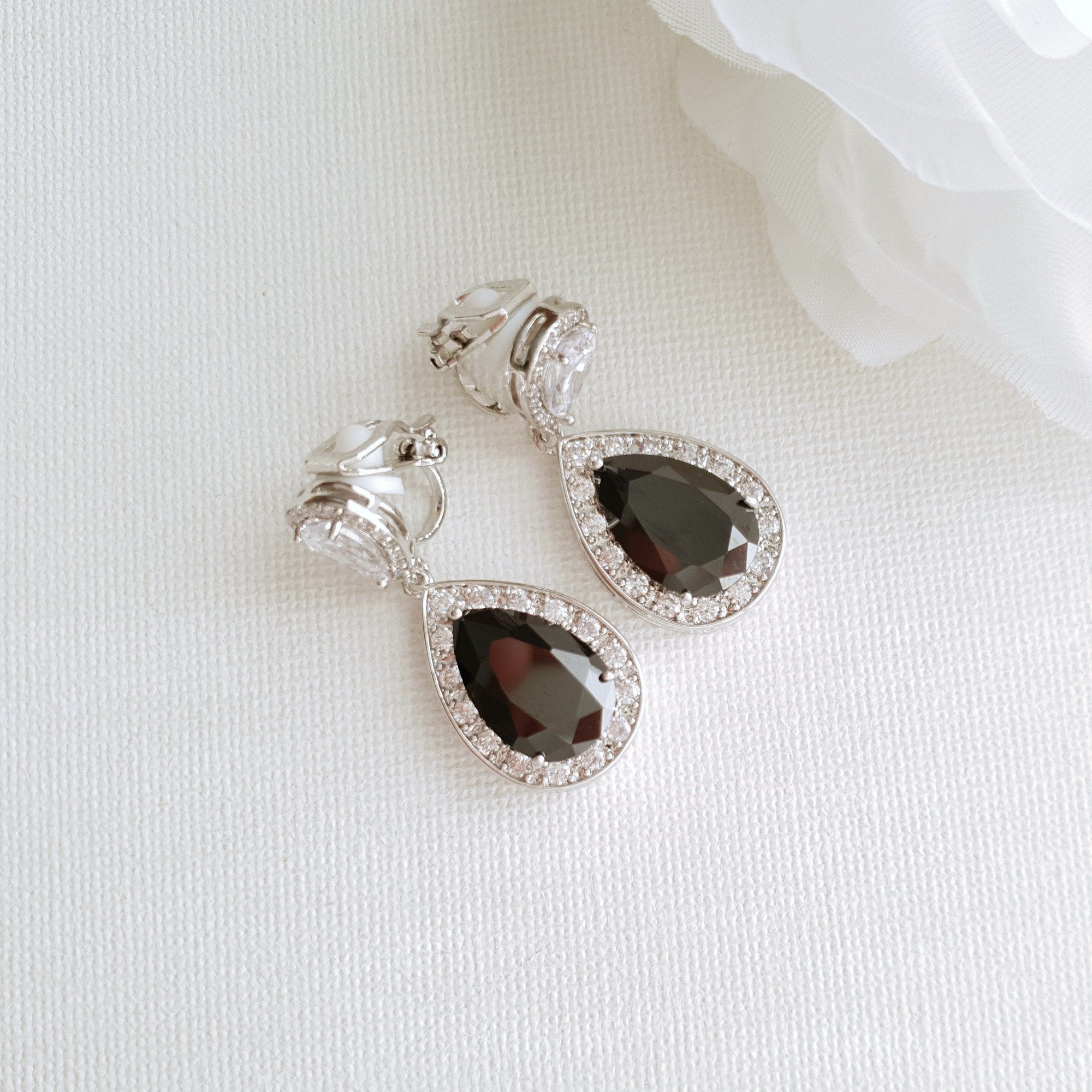 Mexican Mahogany Obsidian and Silver Clip-on Earrings c. 1980s, 1.375