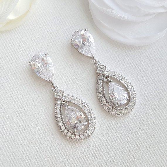 Tanvi crystal drop earrings – Lola and Alice