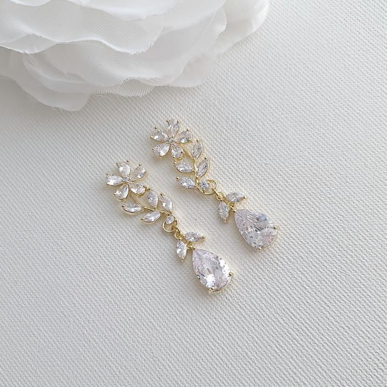 Bridal Flower Crystal Earrings- Daisy - PoetryDesigns