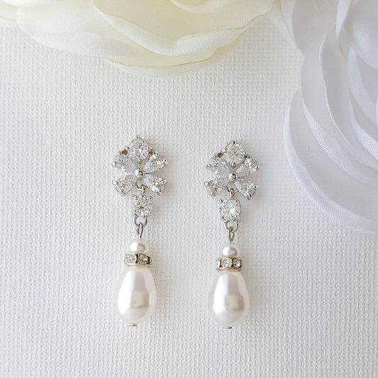 Boucles d'Oreilles Pendantes de Perles pour les Mariages avec Fleur Oreille Posts-Lila