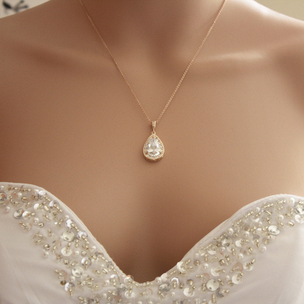 Collier pendentif en forme de larme en or rose pour les mariées et les demoiselles d'honneur-Evelyn