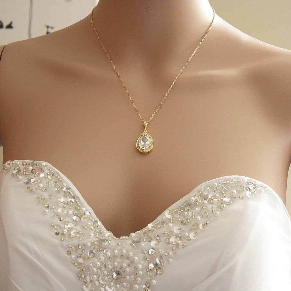 Collier en forme de larme en or 14 carats et zircon cubique pour les mariées et les demoiselles d'honneur - Evelyn